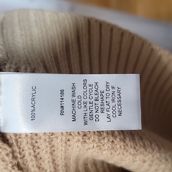 89th & Madison beautiful tan sweater - Picture 5 of 6